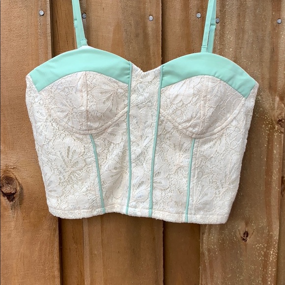 Zinga Corset crop top size Medium - Picture 2 of 4